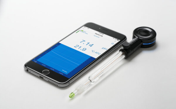 HALO® Bluetooth Electrode Measures pH in Wine