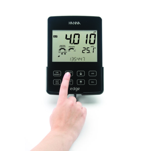 Edge Multi-Indicator - EC/TDS/NaCl/Temperature Meter